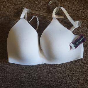 Brand new with tags ambrielle wireless bra 34C